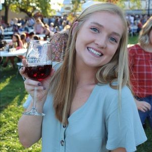 Meet your Posher, Lacey